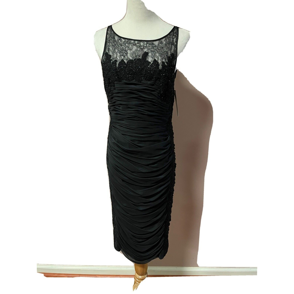 NWT Carmen Marc Valvo signature Black lace Beaded Dress Size 6